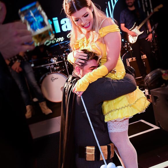 Mulher de Cristiano, dupla de Zé Neto, Paula Vaccari sentiu mais azia na 2ª gravidez