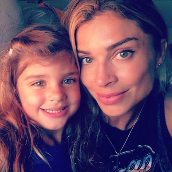 Grazi Massafera é mãe de Sofia, de 7 anos, fruto de seu relacionamento com Cauã Reymond