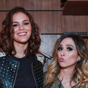 Filha de Tatá Werneck usa presente dado por Bruna Marquezine em foto postada pela atriz nesta segunda-feira, dia 11 de novembro de 2019