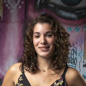 Meg (Giulia Bertolli) decide voltar a morar na casa dos pais na novela 'Malhação - Toda Forma de Amar'