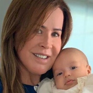 Zilu faz exercício com filho de Camilla Camargo, Joaquim, nesta quinta-feira, dia 21 de novembro de 2019