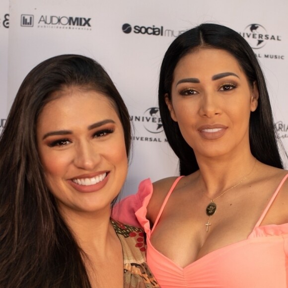 Simone e Simaria são irmãs e formam uma dupla sertaneja