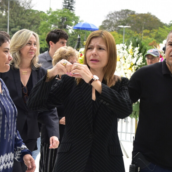 Viúva de Gugu, Rose Miriam Di Matteo faz 1ª declaração após enterro do artista nesta sexta-feira, dia 29 de novembro de 2019