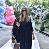 Monica Martelli curte aniversário de 1 ano de Zoe com a filha, Júlia