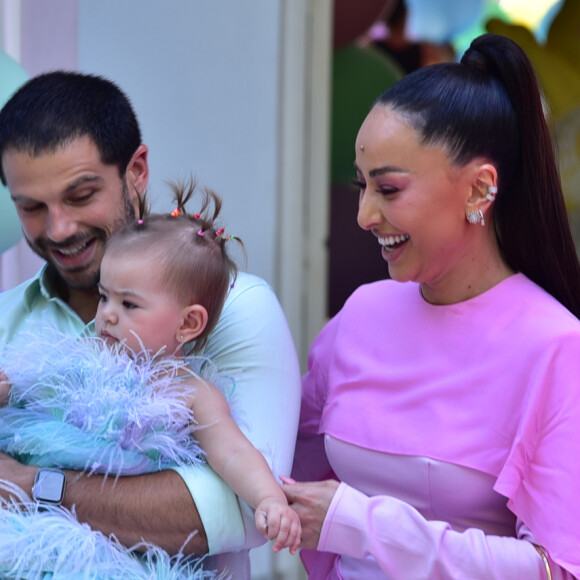 Duda Nagle brincou com fã que quis saber quanto tempo ele demorou para estourar os 150 mil balões da festa de 1 ano da filha, Zoe: 'Só estourei esses do vídeo e já fiquei cansado'