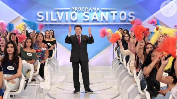 Silvio Santos ironizou as críticas recebidas na web: 'Homossexual ainda não (sou). (Dizem) Que eu sou homofóbico!'
