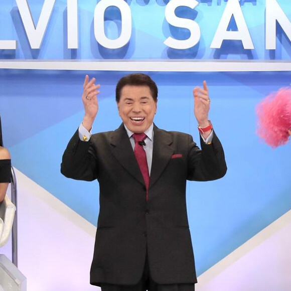 Silvio Santos ironizou as críticas recebidas na web: 'Homossexual ainda não (sou). (Dizem) Que eu sou homofóbico!'