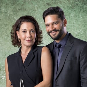 Na reta final da novela 'Bom Sucesso', o ex-marido de Nana (Fabiula Nascimento), Diogo (Armando Babaioff) decide incendiar a editora Prado Monteiro