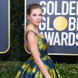 Taylor Swift apostou no vestido florido bem volumoso e solar da grife Etro para o Globo de Ouro 2020