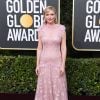 Kirsten Dunst apostou no vestido romântico da grife Rodarte no Globo de Ouro 2020