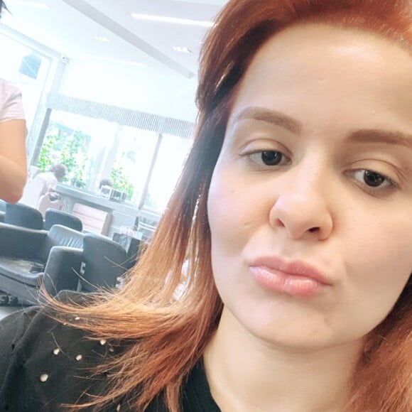 Maiara, solteira, surge diferente com cabelo sem mega hair em foto