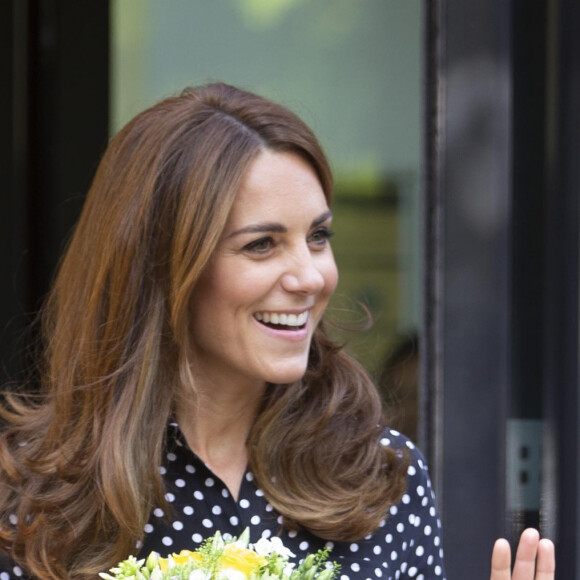 A estampa de poá é uma das favoritas de Kate Middleton