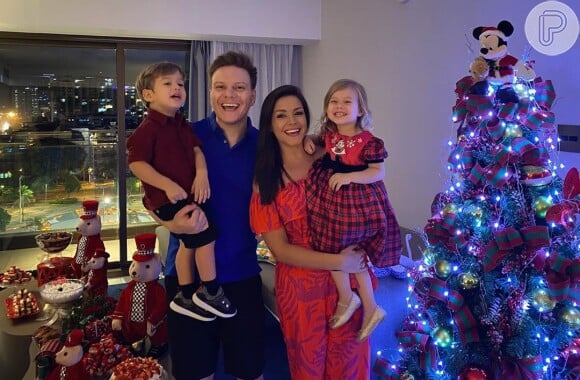 Michel Teló e Thais Fersoza fazem fotos com os filhos na Disney dos Estados Unidos nesta terça-feira, dia 14 de janeiro de 2020