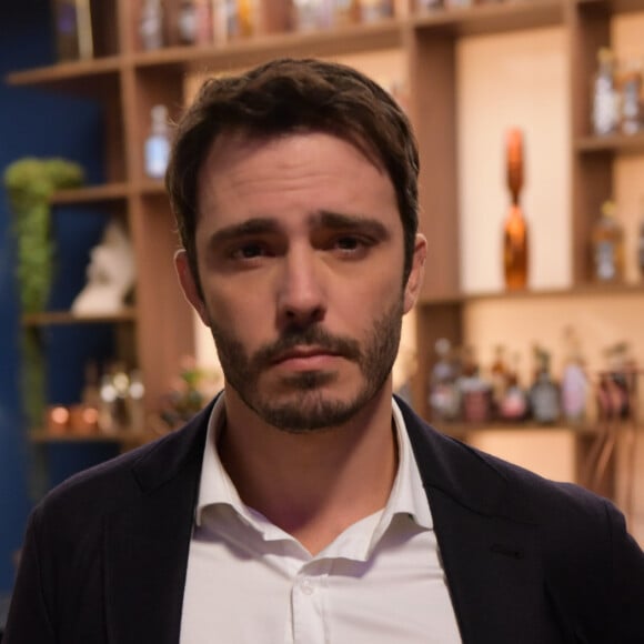 Nos próximos capítulos da novela 'Amor Sem Igual', Tobias (Thiago Rodrigues) se enfurece e diz que quer ver o pai, Ramiro (Juan Alba), morto no capítulo de sexta-feira, 24 de janeiro de 2020