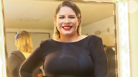 Marília Mendonça usa look com suspensórios e famosas se derretem com foto postada nesta terça-feira, dia 21 de janeiro de 2020