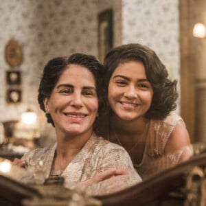 Nos próximos capítulos da novela 'Éramos Seis', Isabel (Giullia Buscacio) se revolta quando a mãe, Lola (Gloria Pires), afirma que não quer conhecer Felício (Paulo Rocha)