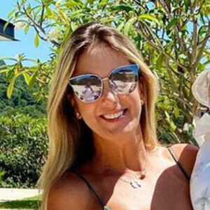 Ticiane Pinheiro mostrou corpo em forma em foto com filha na caçula, Manuella