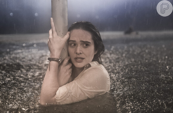 Nos próximos capítulos da novela 'Salve-se Quem Puder', Luna (Juliana Paiva) sobreviveu a temporal e furacão em Cancún