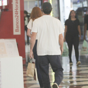 Romulo Neto e Sonia Potocki engataram romance no Carnaval de 2019. 'A Sônia é o meu amor de Carnaval que durou', diz ator