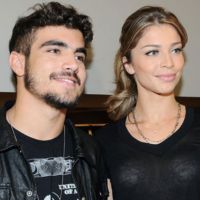 É namoro! Caio Castro confirma relação com Grazi Massafera em jantar romântico