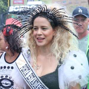 Leandra Leal é a porta-estandarte do Cordão do Bola Preta