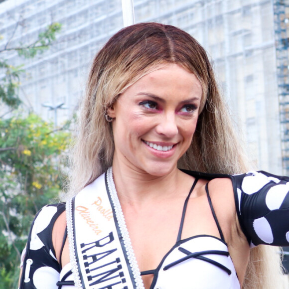 Paolla Oliveira desfilou como a rainha do Cordão do Bola Preta pelas ruas do centro do Rio de Janeiro neste sábado de carnaval, 22 de fevereiro de 2020