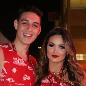 Suzanna Freitas caiu na folia com namorado, Gabriel Simões, neste domingo, 23 de fevereiro de 2020