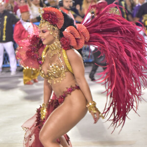 Viviane Araujo falou sobre a emoção de pisar na Avenida com o Salgueiro