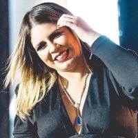 Marília Mendonça avalia volta aos palcos após gravidez: 'Testando sentimentos'