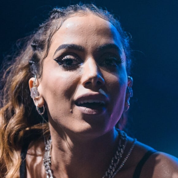 Anitta cancelou festa de aniversário por causa do coronavírus