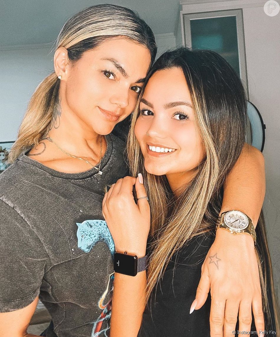 Semelhança entre Kelly Key e a filha chamou atenção na web Purepeople