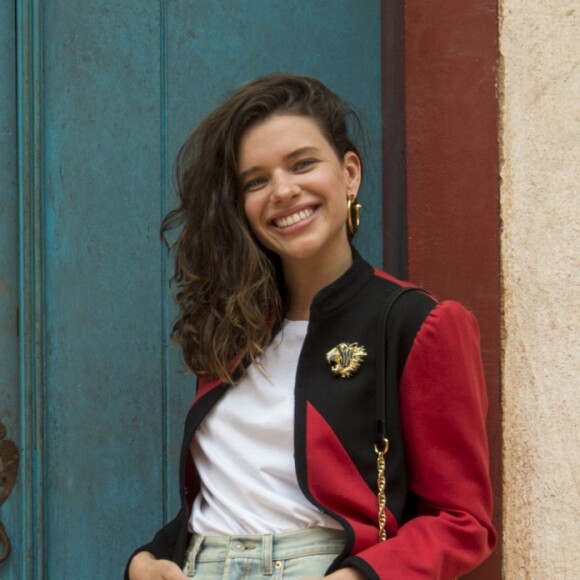 Bruna Linzmeyer está longe da TV desde o fim da novela 'O Sétimo Guardião'