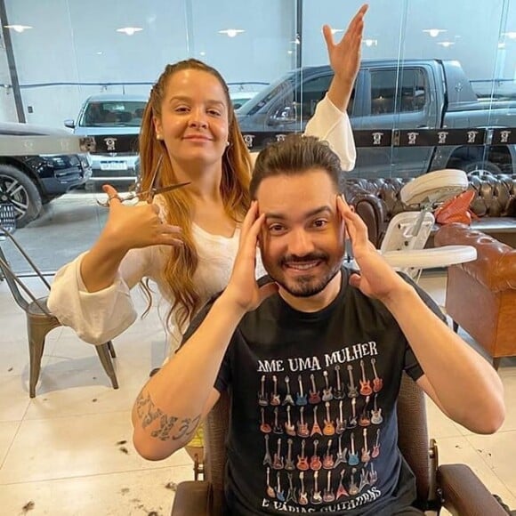 Maiara cortou cabelo de Fernando durante a quarentena