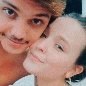 Larissa Manoela e Leo Cidade prepararam piquenique para celebrarem 2 anos e 4 meses juntos