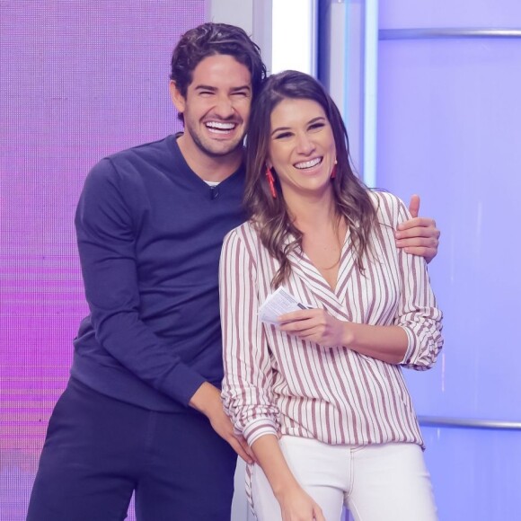 O casal Alexandre Pato e Rebeca Abravanel foi à festa de aniversário do sobrinho mais novo, Senor