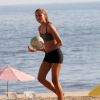 Aos 14 anos, Sasha é atleta. A menina joga vôlei de praia pelo Flamengo e foi convocada para participar dos treinamentos da seleção brasileira sub-19