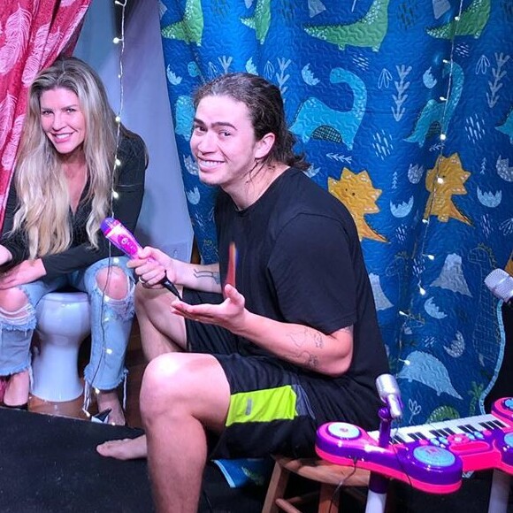 Whindersson Nunes fez live show em sua casa na quarentena