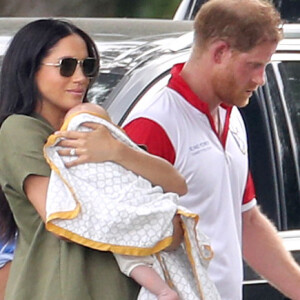 Meghan Markle e Harry fazem vídeo inédito de Archie!