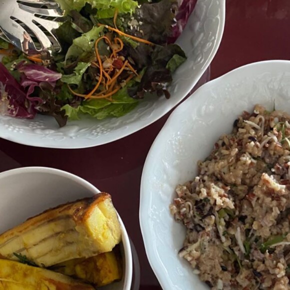 Ticiane Pinheiro mostra almoço balanceado após treino