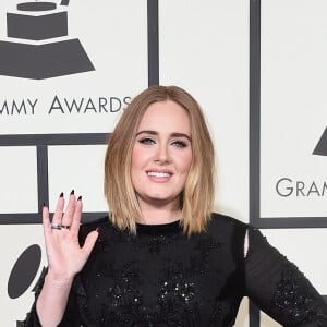 Adele não se acostumou com a repercussão do emagrecimento