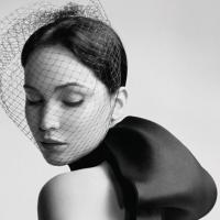 Jennifer Lawrence posa para campanha da Dior após vencer Oscar de Melhor Atriz