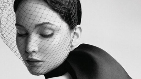 Jennifer Lawrence posa para campanha da Dior após vencer Oscar de Melhor Atriz