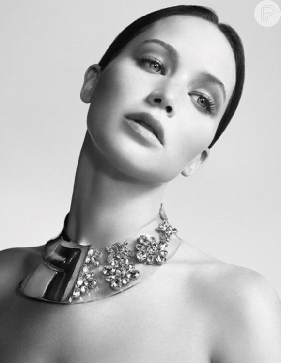 Jennifer Lawrence posa para campanha da grife Dior