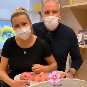 Veja foto de Ana Paula Siebert na consulta da filha com Roberto Justus!