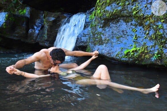Maraisa trocou beijo com namorado em cachoeira