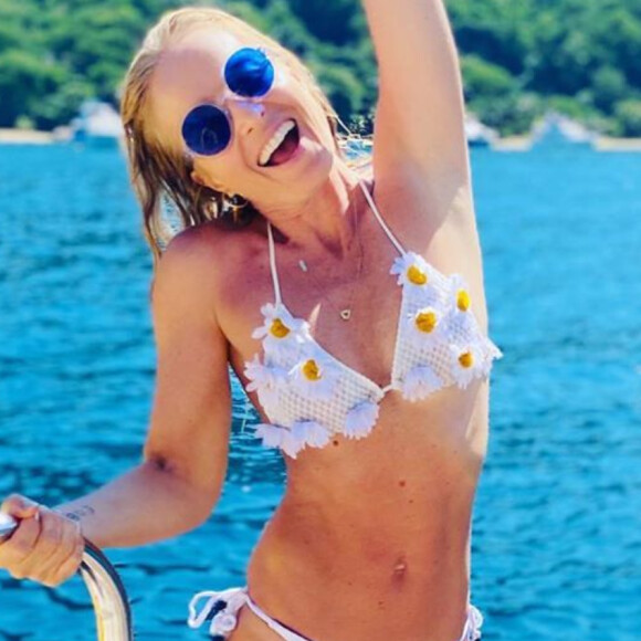 Angélica impressiona por corpo sequinho em foto de treino