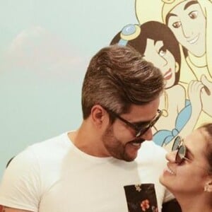 Simone e Kaká Diniz são casados e pais de Henry