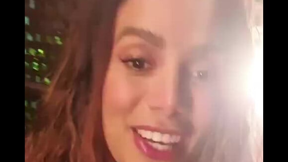 Veja vídeo de Anitta comentando sobre nova live!