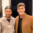 Ex-namorado da mãe de Neymar, Nadine Gonçalves, Tiago Ramos se emocionou ao conhecer o jogador do PSG