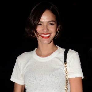 Bruna Marquezine afirma que o teste feito na comemoração não tem 100% de precisão no resultado: 'Nem chegamos no nosso pico ainda. A situação ainda vai piorar'